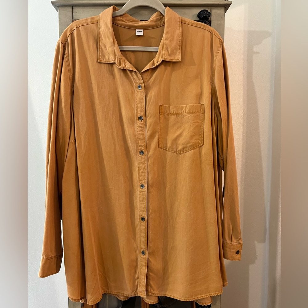 Chambray Button Down